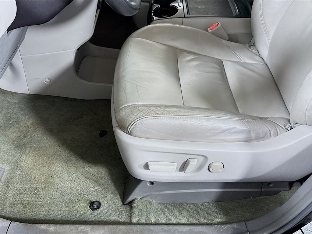 2017 Toyota Sienna XLE Premium 7 Passenger