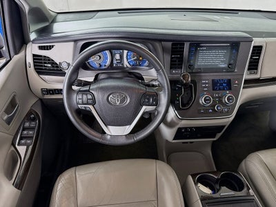 2017 Toyota Sienna XLE Premium 7 Passenger