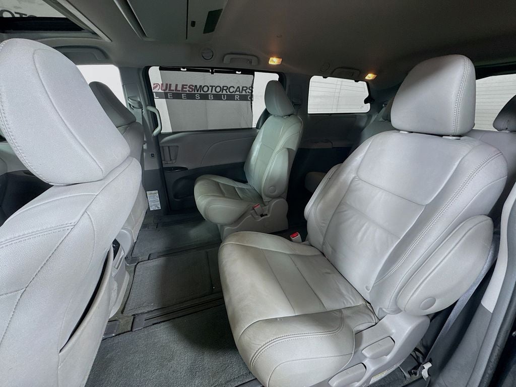 2017 Toyota Sienna XLE Premium 7 Passenger