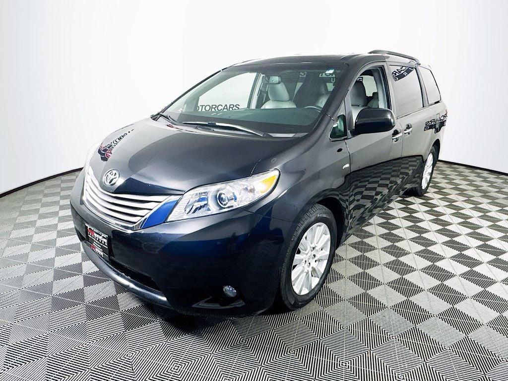 2017 Toyota Sienna XLE Premium 7 Passenger