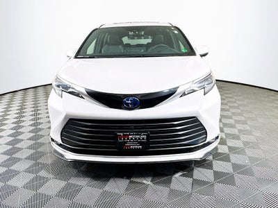2025 Toyota Sienna Platinum-Hybrid 7 Passenger
