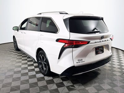 2025 Toyota Sienna Platinum-Hybrid 7 Passenger