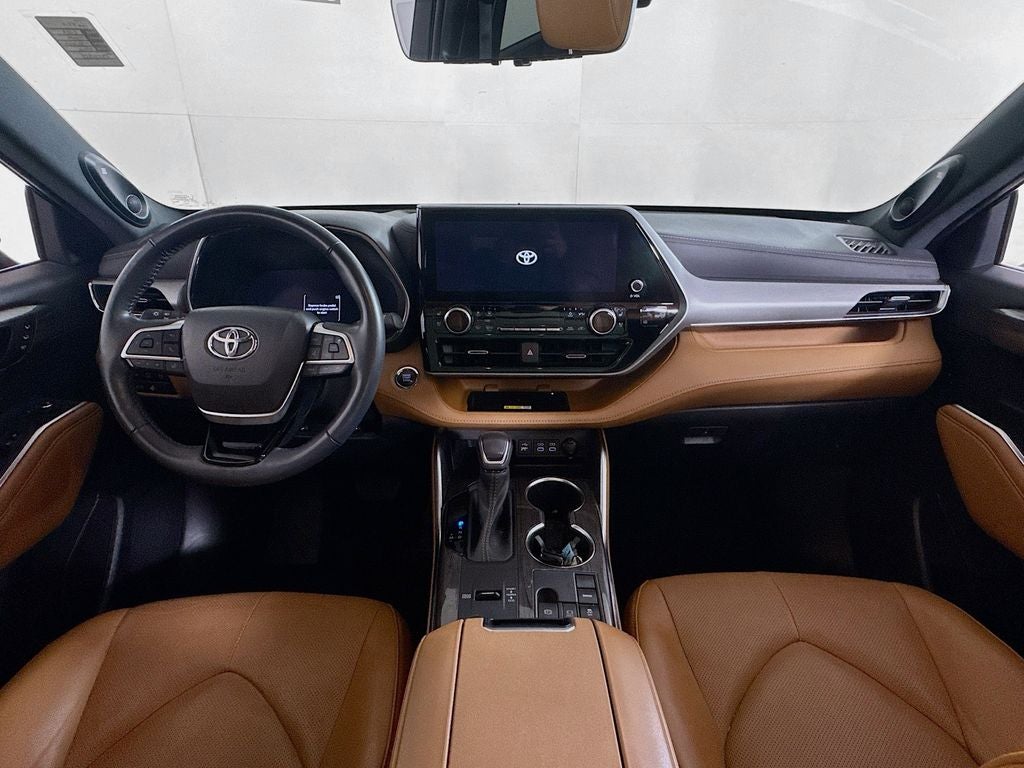 2023 Toyota Highlander Platinum
