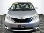 2014 Toyota Sienna LE 8 Passenger