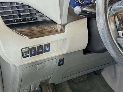 2015 Toyota Sienna XLE Premium 8 Passenger