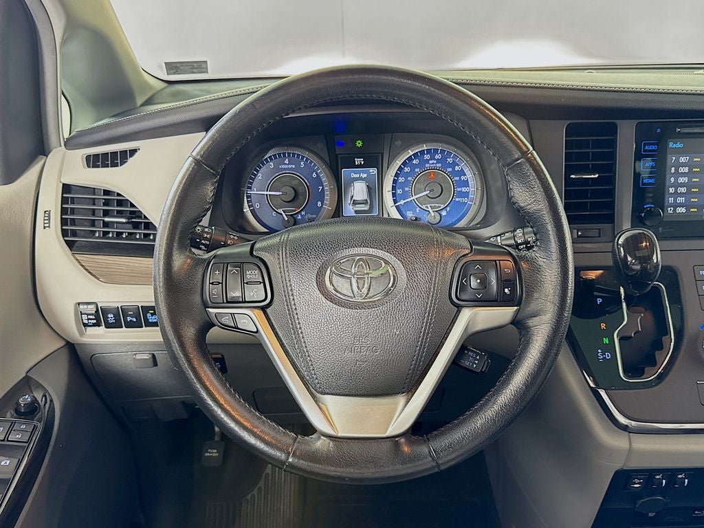 2015 Toyota Sienna XLE Premium 8 Passenger