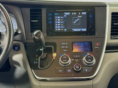 2015 Toyota Sienna XLE Premium 8 Passenger