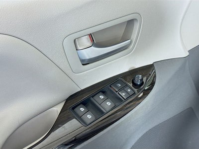 2015 Toyota Sienna XLE Premium 8 Passenger
