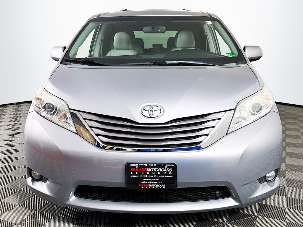 2015 Toyota Sienna XLE Premium 8 Passenger