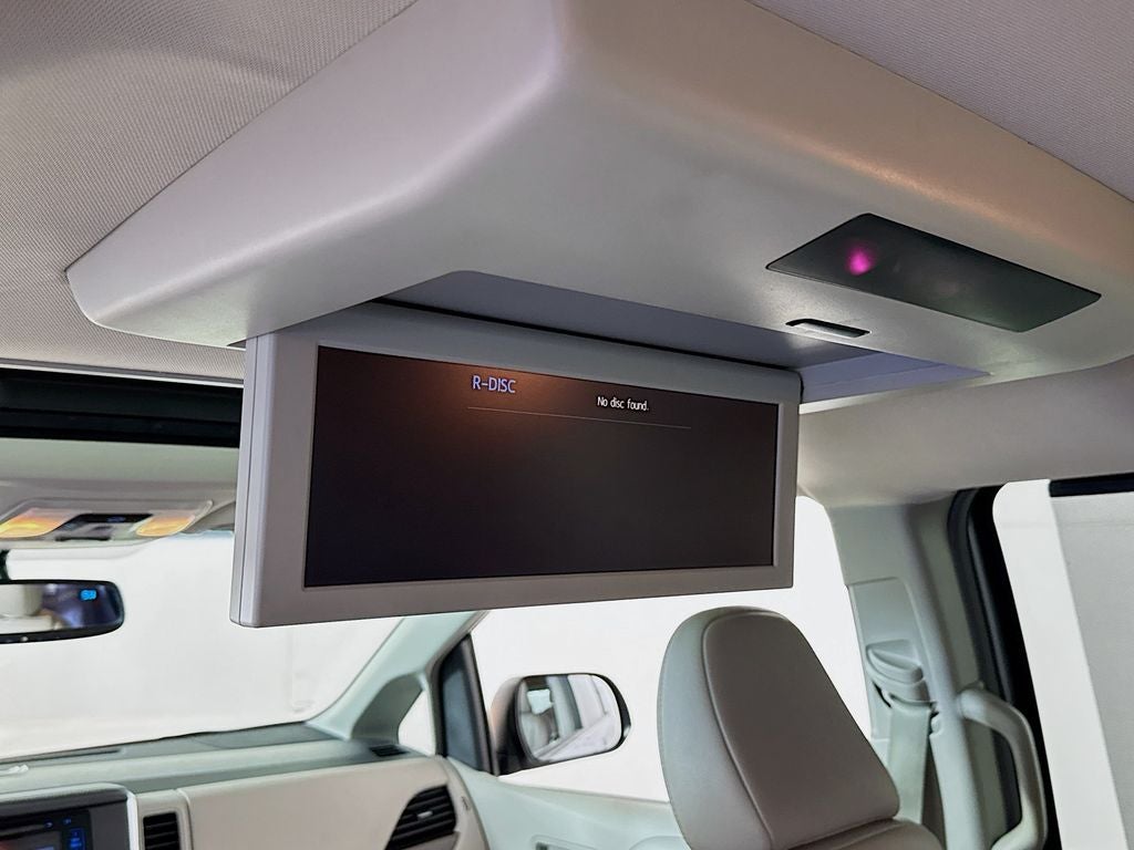 2015 Toyota Sienna XLE Premium 8 Passenger