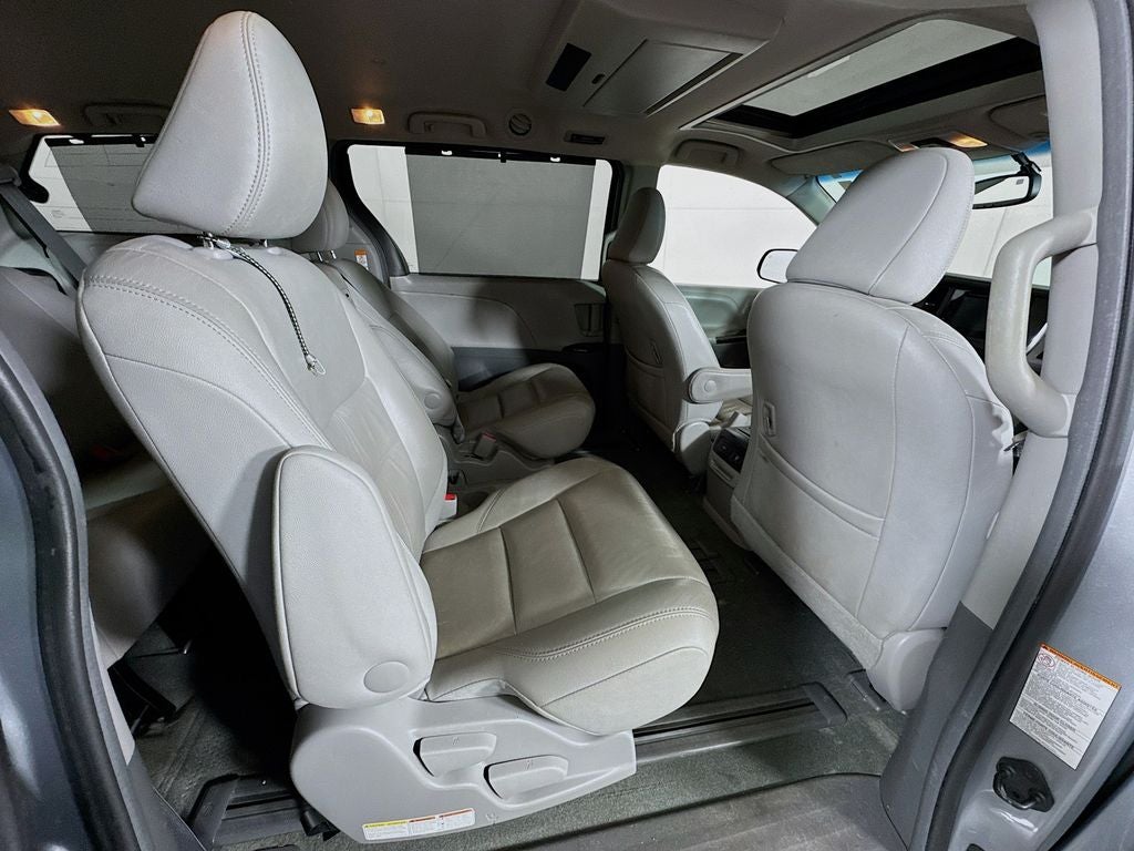2015 Toyota Sienna XLE Premium 8 Passenger