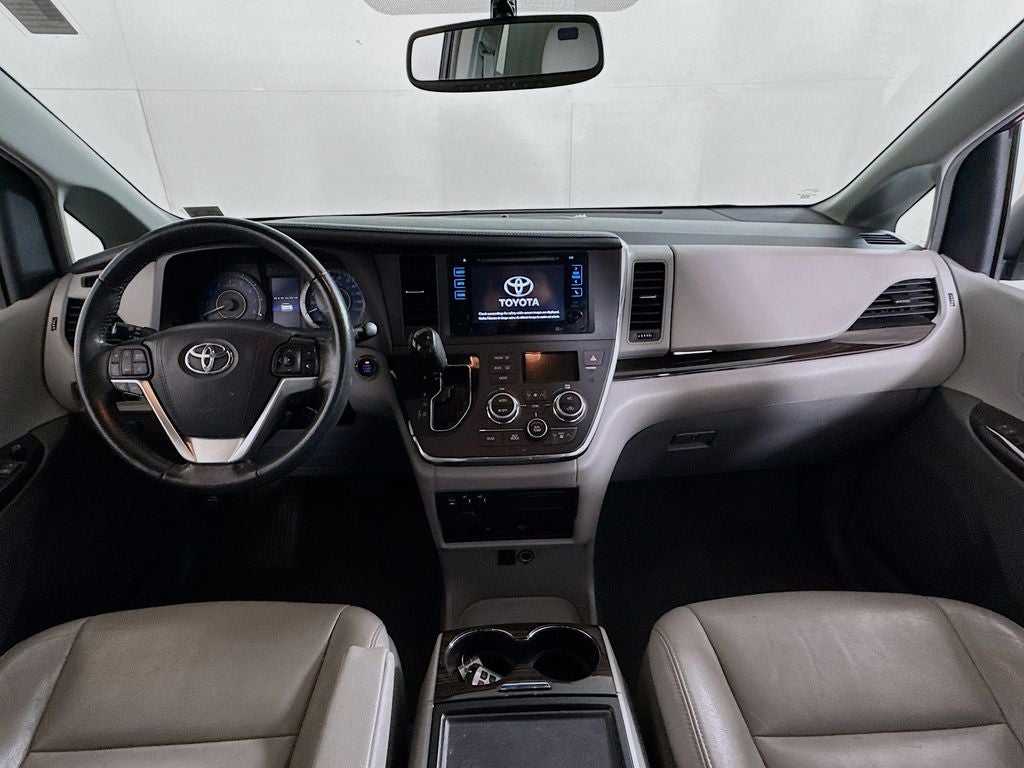 2015 Toyota Sienna XLE Premium 8 Passenger
