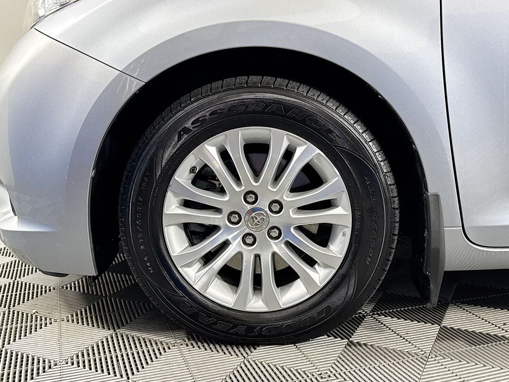 2015 Toyota Sienna XLE Premium 8 Passenger