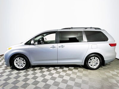 2015 Toyota Sienna XLE Premium 8 Passenger