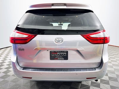 2015 Toyota Sienna XLE Premium 8 Passenger