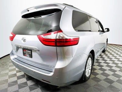 2015 Toyota Sienna XLE Premium 8 Passenger