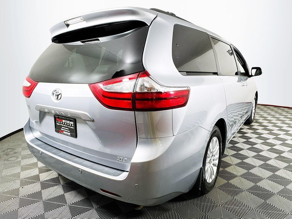 2015 Toyota Sienna XLE Premium 8 Passenger