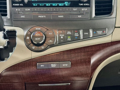 2011 Toyota Sienna XLE