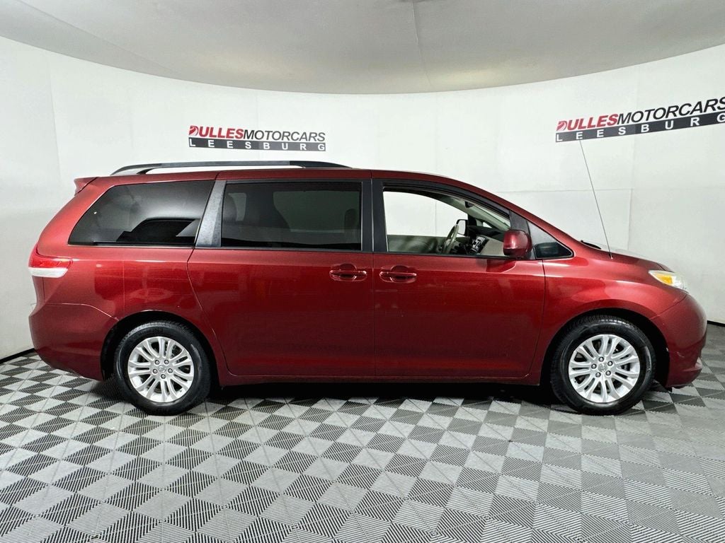 2011 Toyota Sienna XLE