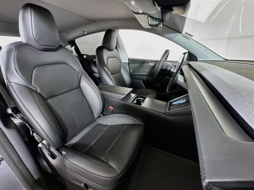 2026 Tesla Model Y Long Range AWD-Electric Dual Motor's