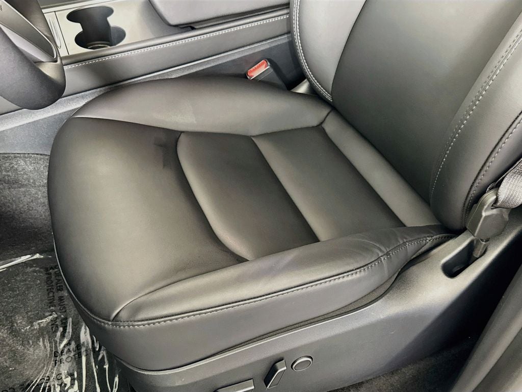 2023 Tesla Model Y Long Range Computer 4