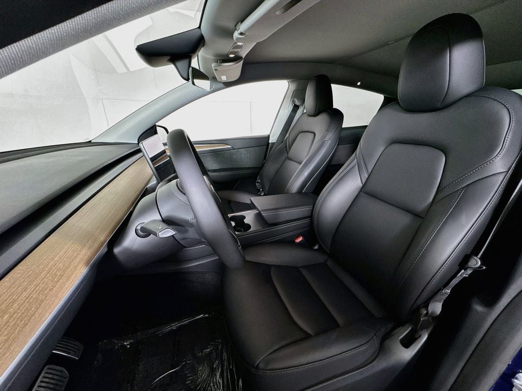 2023 Tesla Model Y Long Range Computer 4