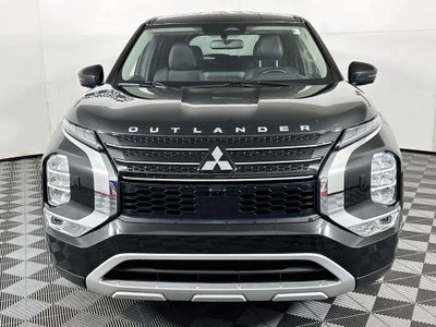 2023 Mitsubishi Outlander SE