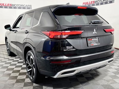 2023 Mitsubishi Outlander SE