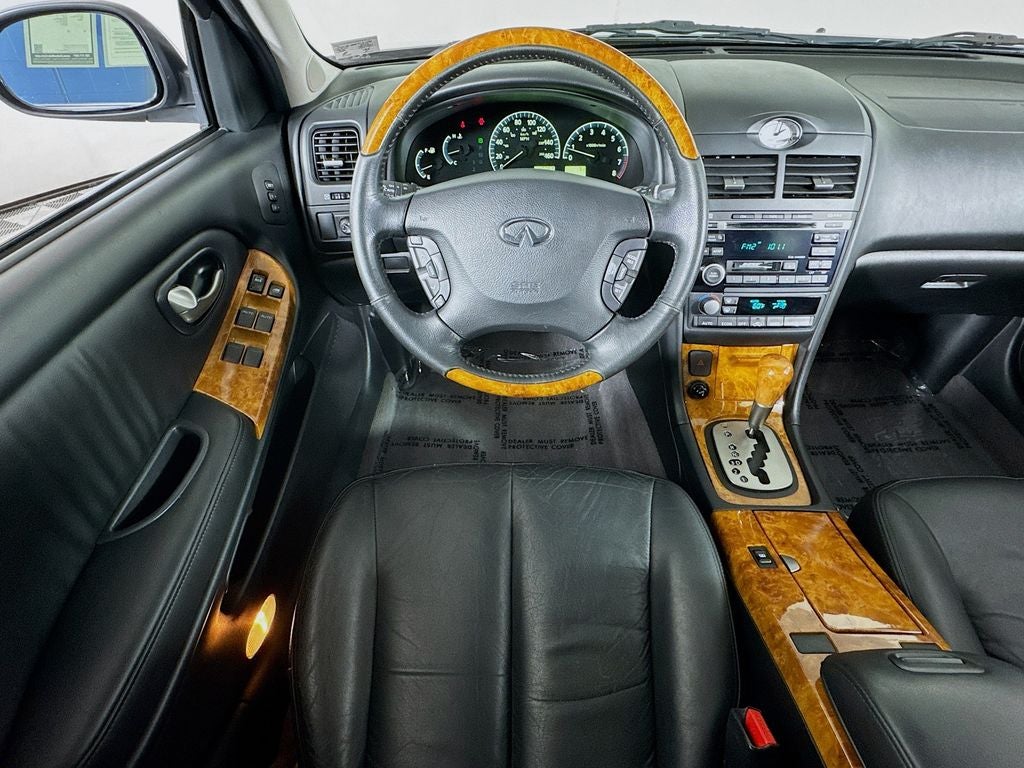 2004 INFINITI I35 Luxury