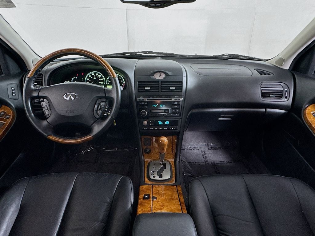 2004 INFINITI I35 Luxury