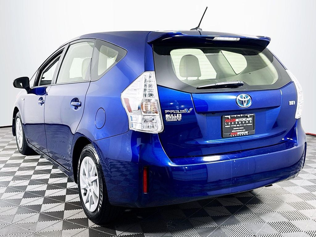 2014 Toyota Prius v Three