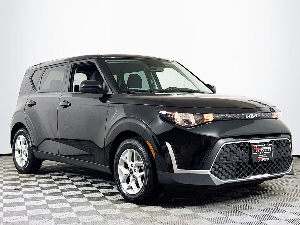 2023 Kia Soul 2.0L LX IVT's photo