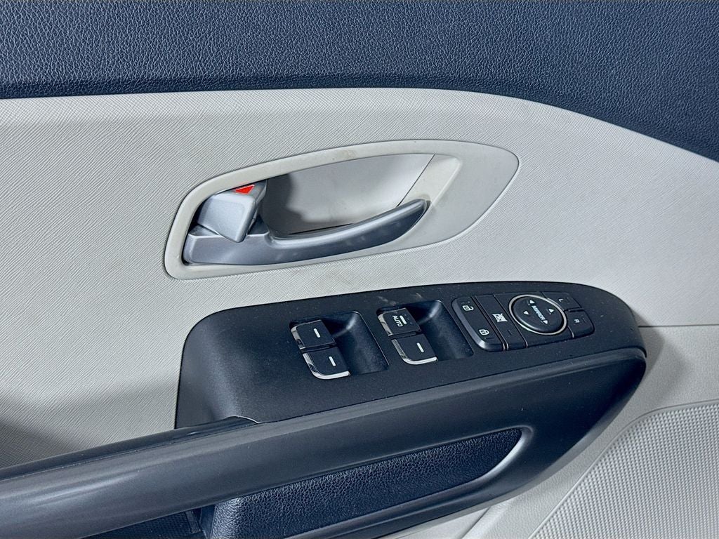 2021 Kia Sedona LX