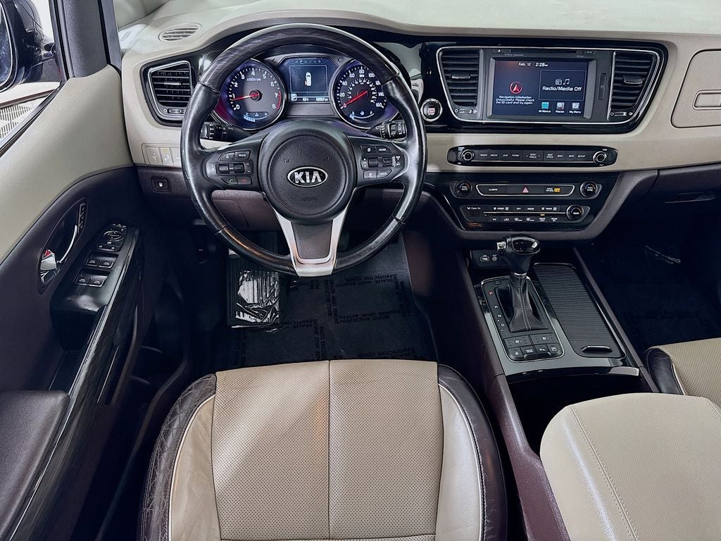 2016 Kia Sedona SXL W/MOBILITY SCOOTER LIFT