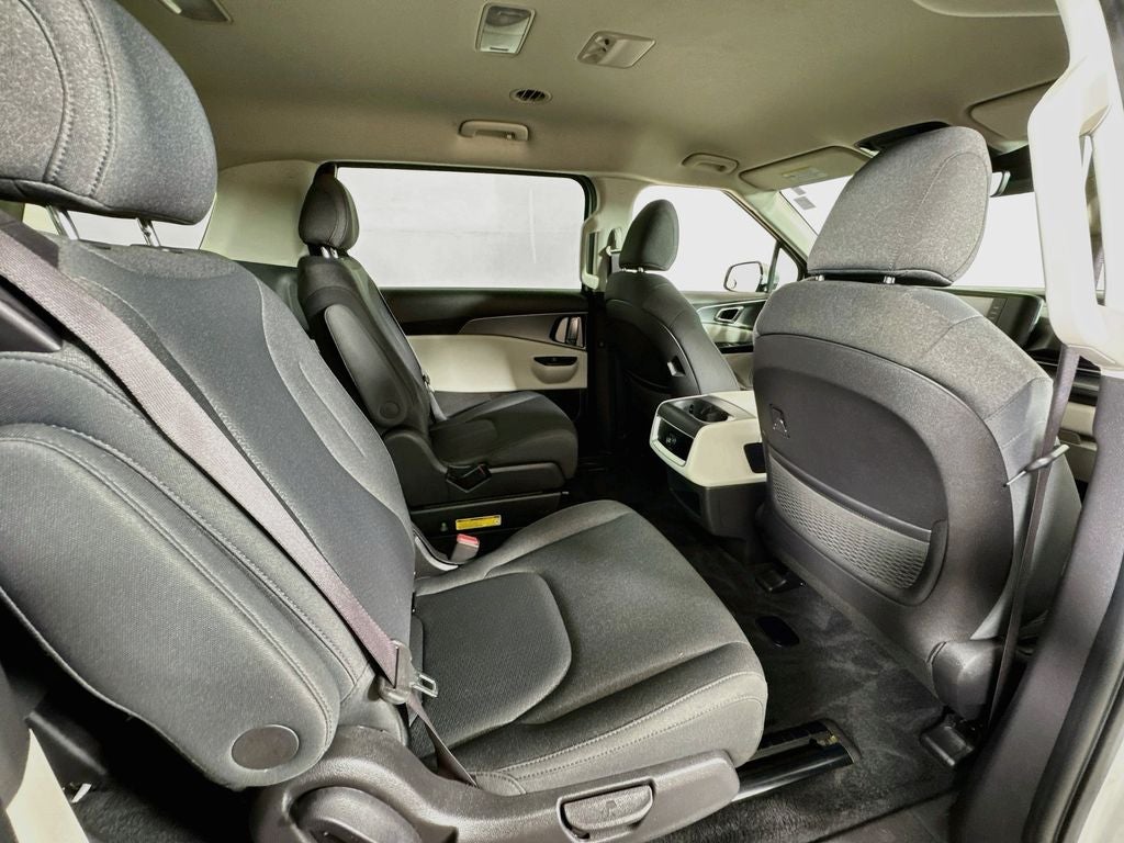 2023 Kia Carnival MPV LX