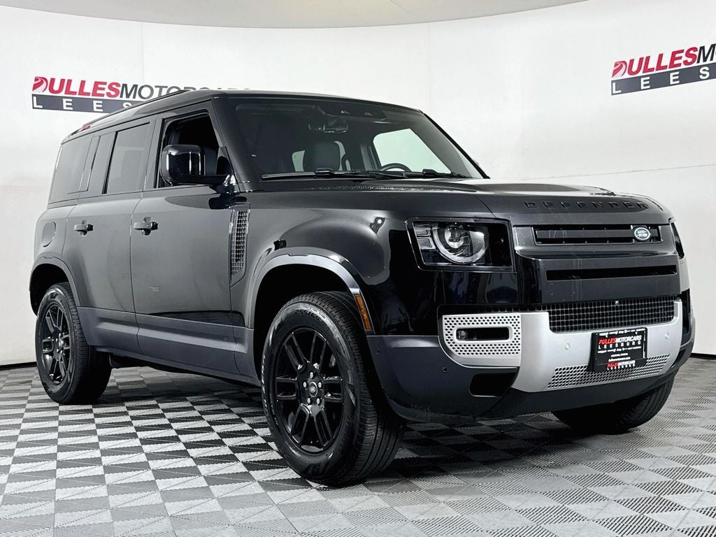 2025 Land Rover Defender 110 P300