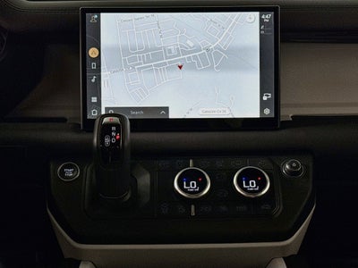 2025 Land Rover Defender 110 P300