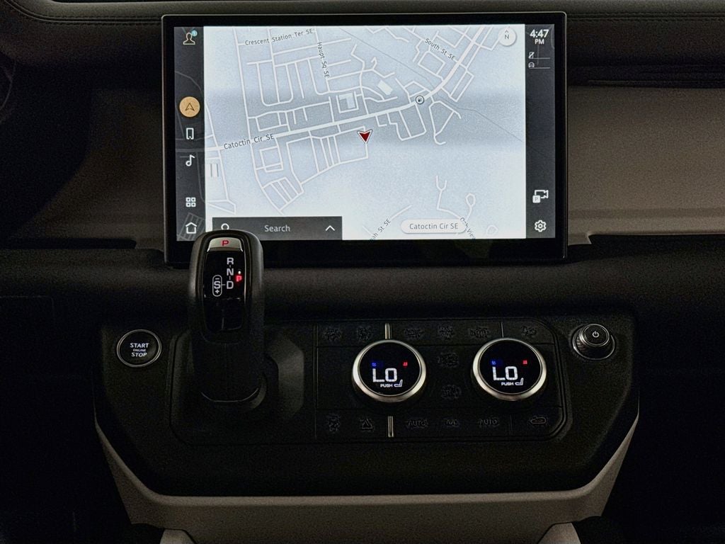2025 Land Rover Defender 110 P300