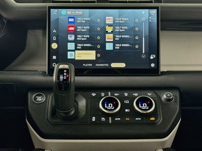 2025 Land Rover Defender 110 P300