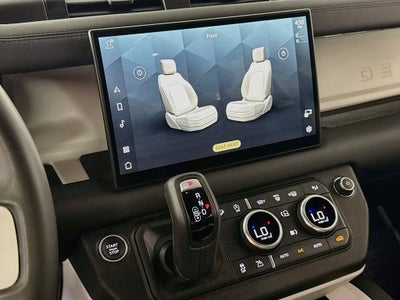 2025 Land Rover Defender 110 P300