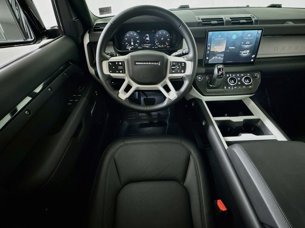 2025 Land Rover Defender 110 P300