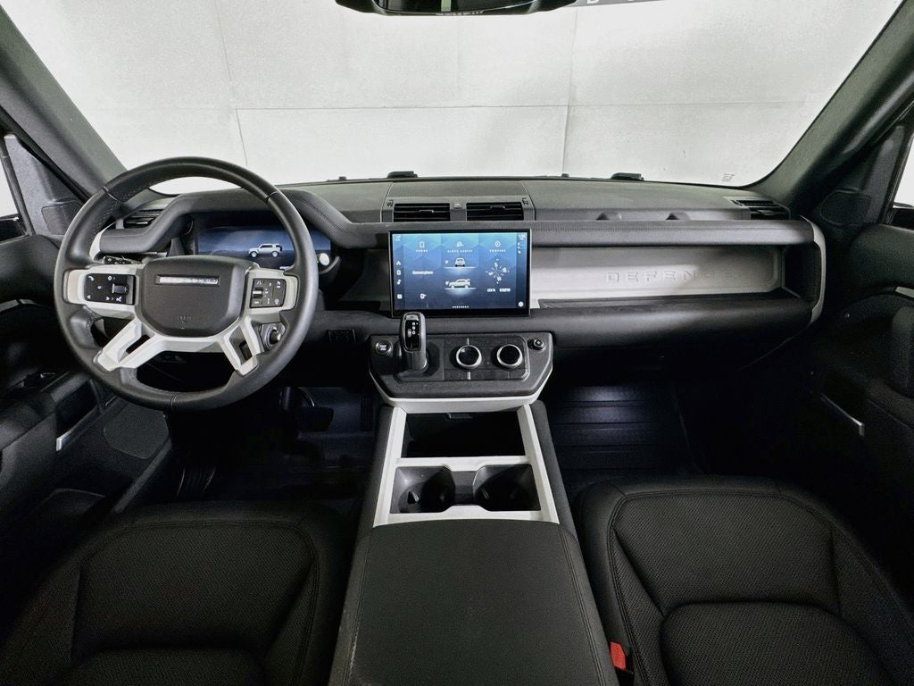 2025 Land Rover Defender 110 P300
