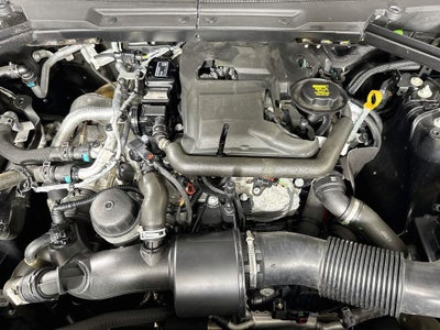 2025 Land Rover Defender 110 P300