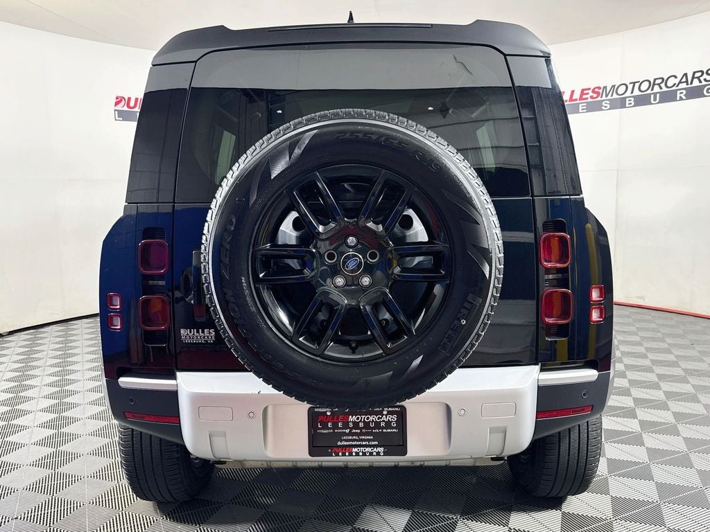 2025 Land Rover Defender 110 P300