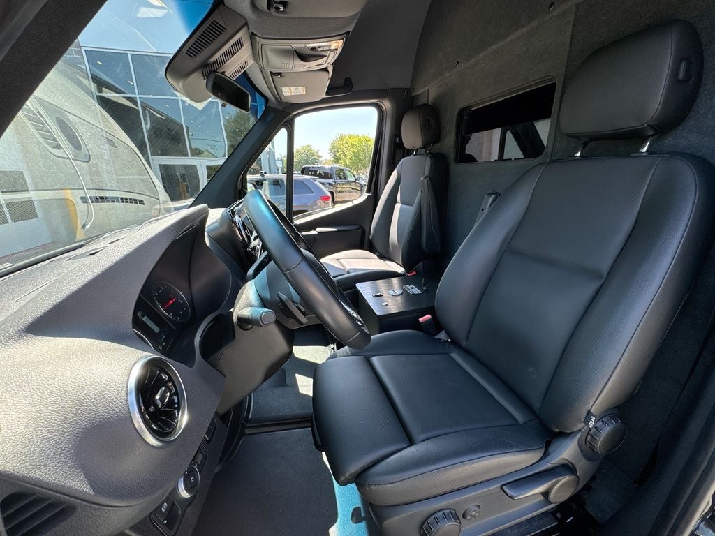 2022 Mercedes-Benz Sprinter 2500 Cargo 144 WB LUX CONVERSION PKG