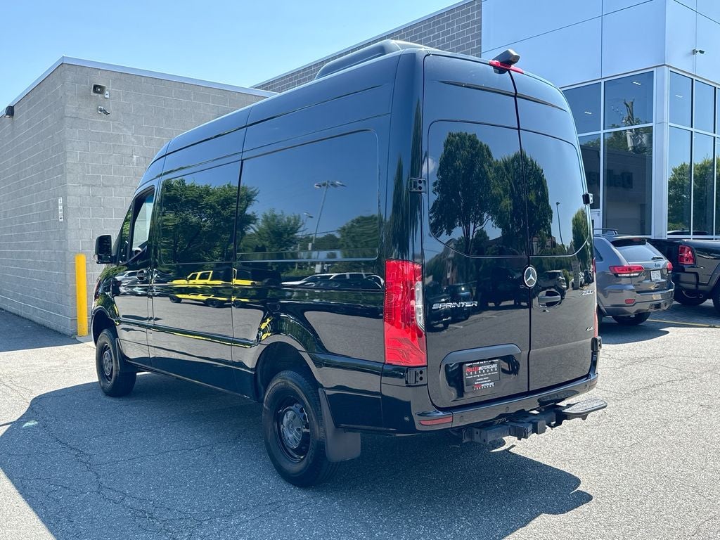 2022 Mercedes-Benz Sprinter 2500 Cargo 144 WB LUX CONVERSION PKG
