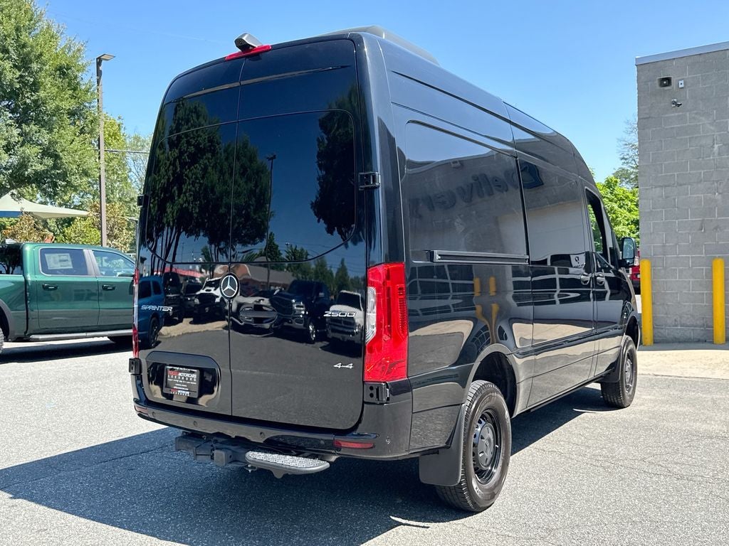 2022 Mercedes-Benz Sprinter 2500 Cargo 144 WB LUX CONVERSION PKG