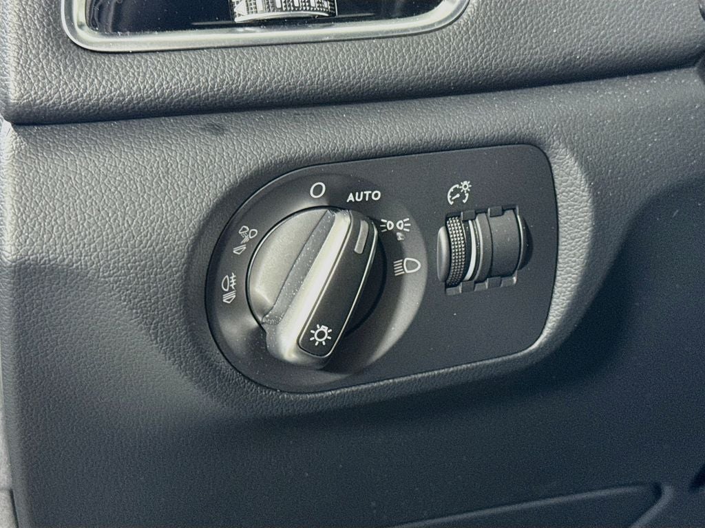 2018 Audi Q3 2.0T Sport Premium quattro